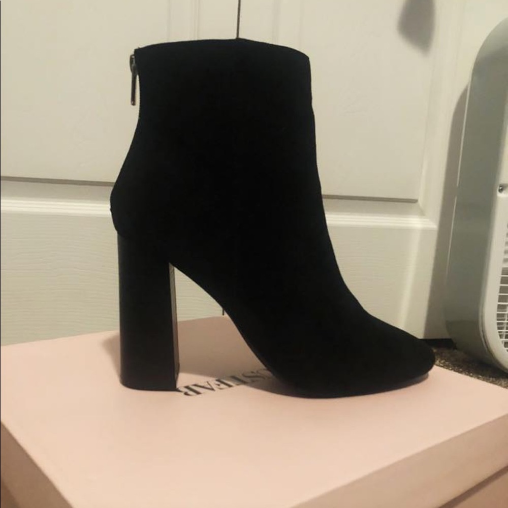 Never worn Justfab black booties size 11